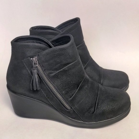 Skechers Wide Rumblers Ankle Bootie Wedge Size 9.5W - Picture 3 of 12